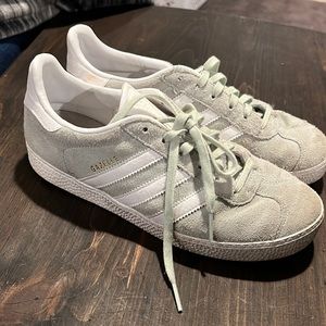 Mint green adidas gazelles. Size 8.